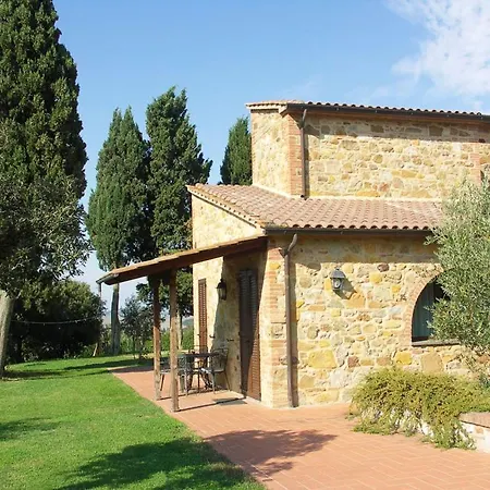 Sleeps 2 Pool Wifi T764920 * Lajatico